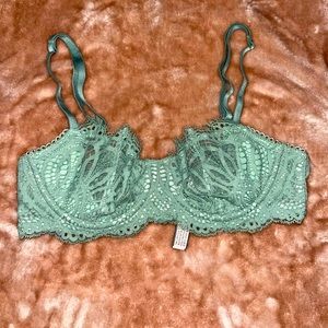NEW 34B Victoria’s Secret bra. Green Lace.